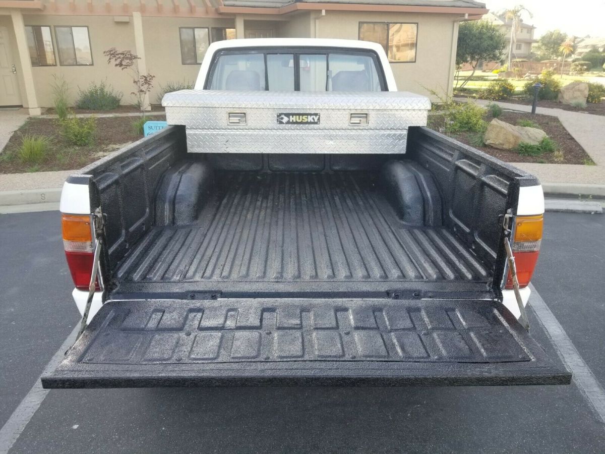 1988 Toyota Tacoma RN63 STD - photo 9