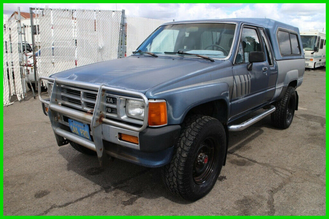 1988 Toyota Pickup Truck SR5 4X4 5 Speed Manual 6 Cylinder NO RESERVE 1988 Toyota Pickup SR5
