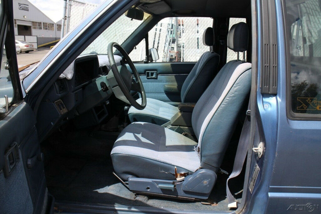 1988 Toyota Pickup SR5 - photo 10