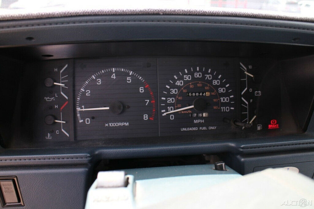 1988 Toyota Pickup SR5 - photo 12