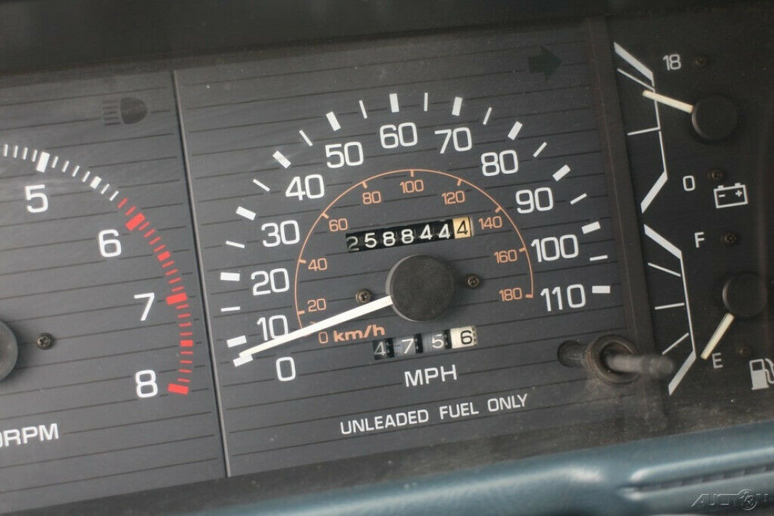 1988 Toyota Pickup SR5 - photo 13