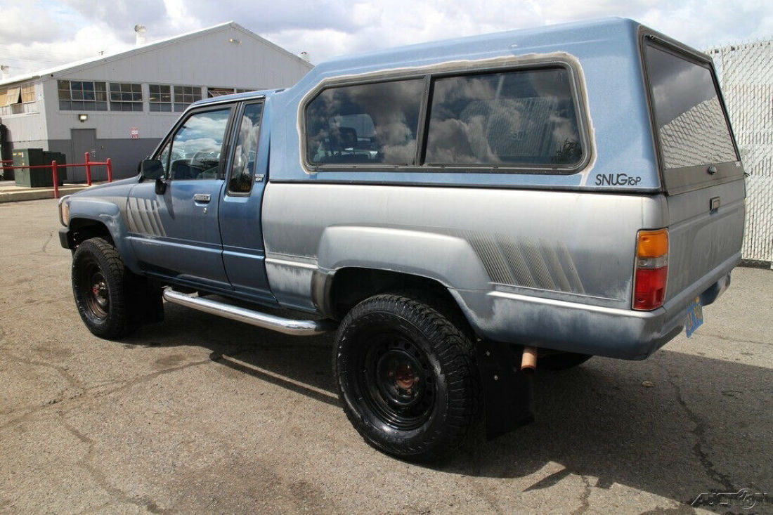 1988 Toyota Pickup SR5 - photo 3