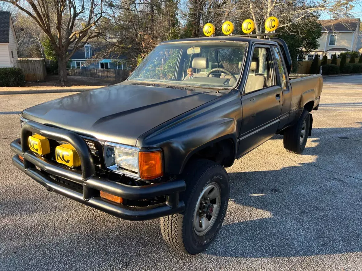 1988 Toyota Pickup XTRACAB RN67 SR5 - Marty McFly Project Truck! 1988 Toyota Pickup SR5 XtraCab