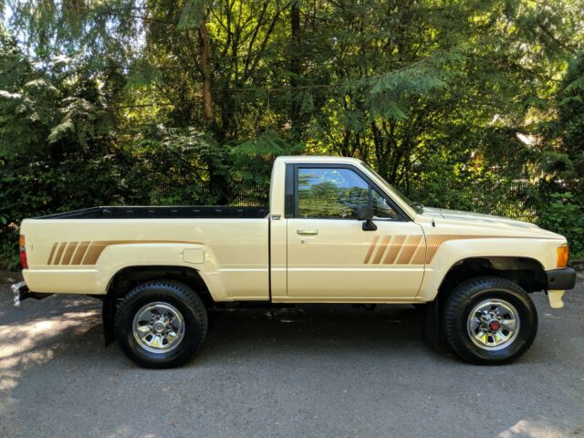 1988 Toyota Tacoma SR5 - photo 13