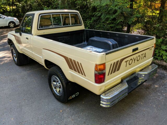 1988 Toyota Tacoma SR5 - photo 5