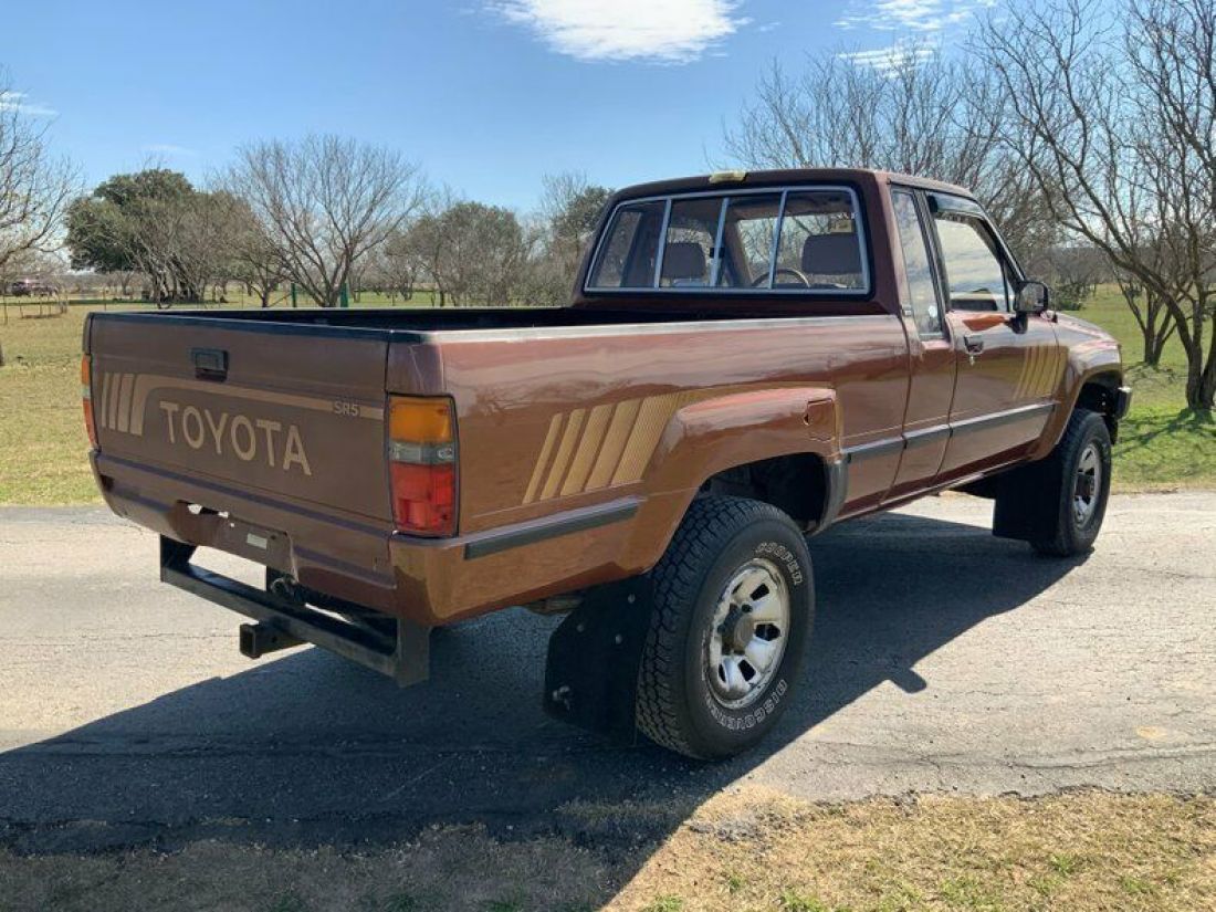 1988 Toyota SR-5 Xtracab 4x4, Clean, PS, PB, A/C - photo 7