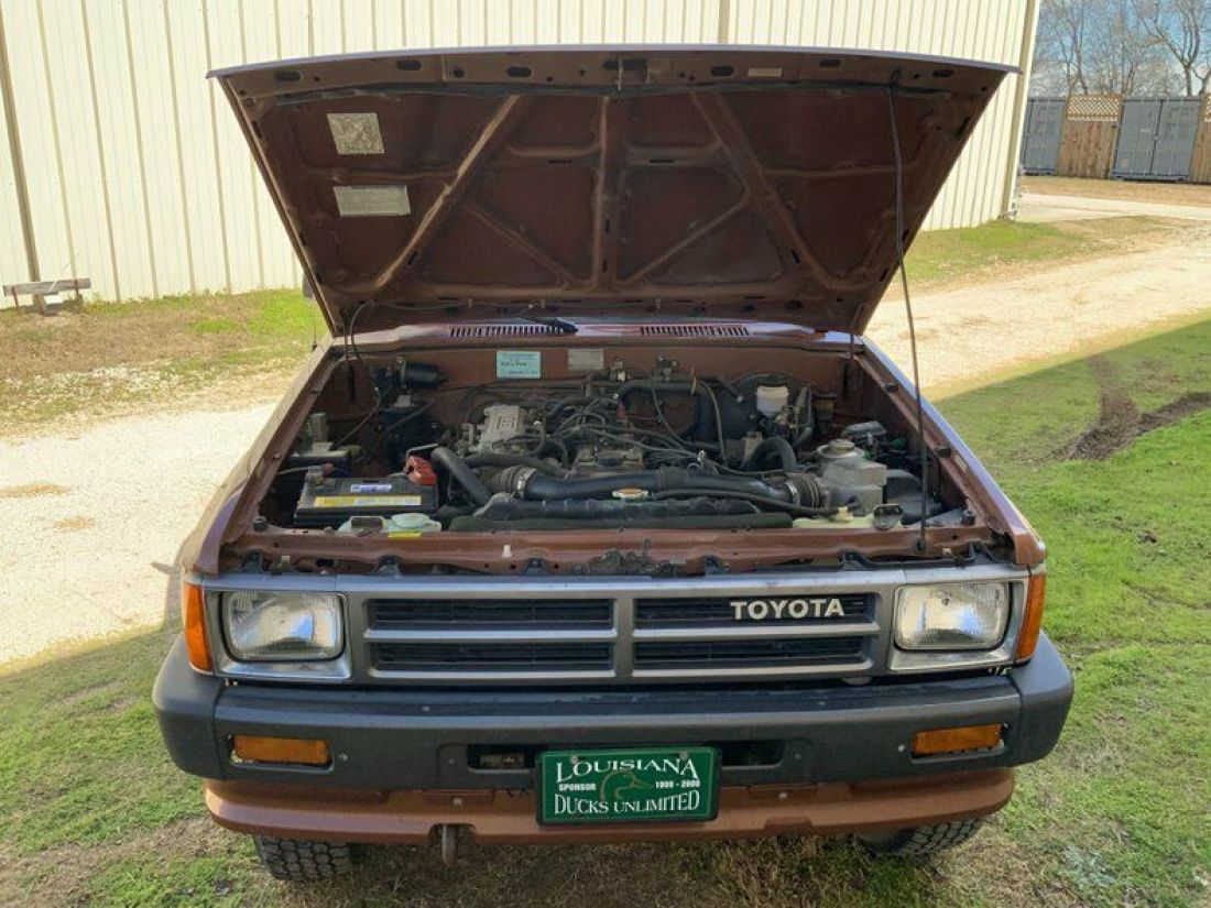 1988 Toyota SR-5 Xtracab 4x4, Clean, PS, PB, A/C - photo 9