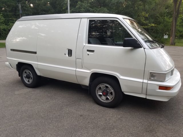 1988 Toyota 4x4 Cargo Van - photo 2