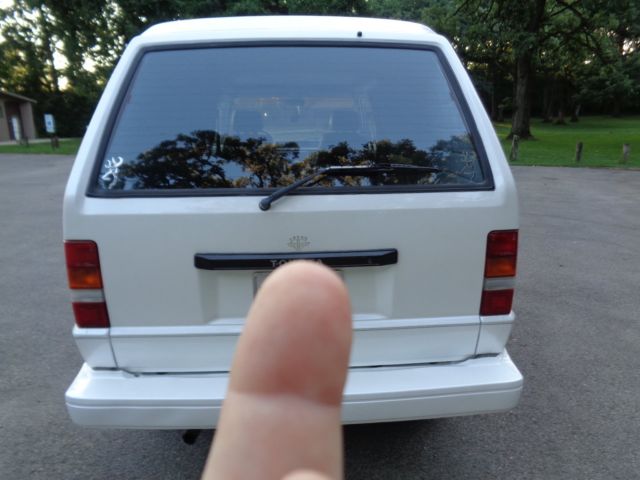 1988 Toyota 4x4 Cargo Van - photo 3