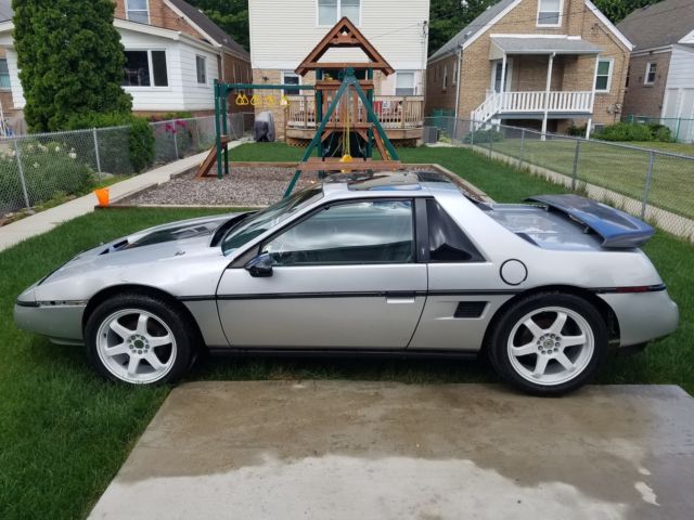 1988 V8 Pontiac Fiero (LS3) 1988 Pontiac Fiero GT