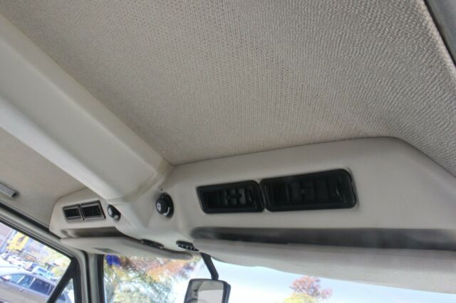 1988 Volkswagen Bus/Vanagon - photo 9