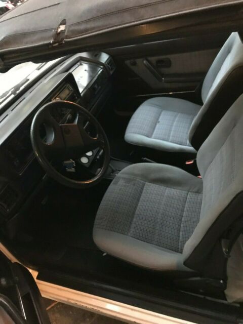 1988 Volkswagen Cabrio - photo 6