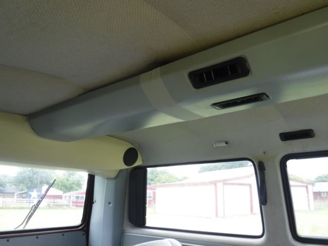 1988 Volkswagen Bus/Vanagon Wolfsburg Edition Weekender - photo 11