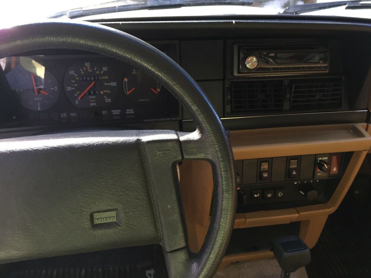 1988 Volvo 240 - photo 9