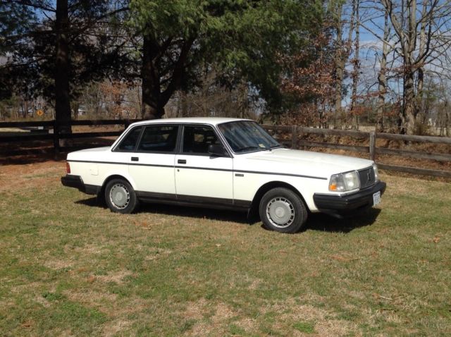 1988 VOLVO 240 DL ONE OWNER SINCE 1988 SUPERB CONDITION 88,350 MILES 1988 Volvo 240 DL