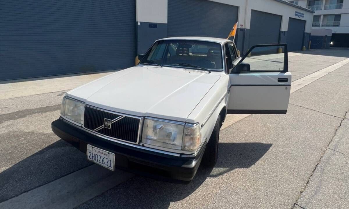 1988 Volvo 240 GL - photo 12