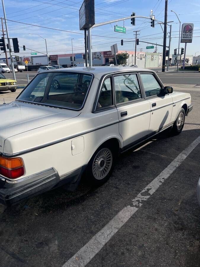 1988 Volvo 240 GL - photo 2