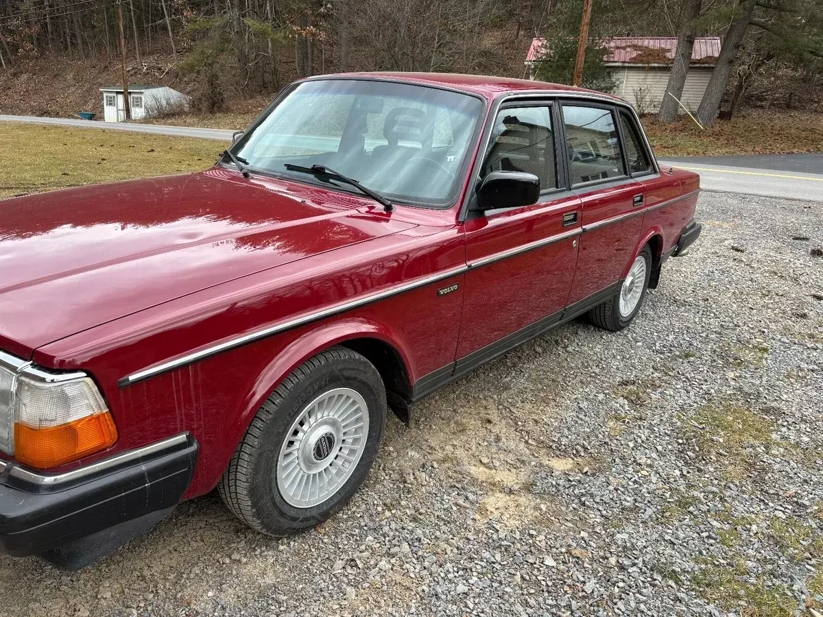 1988 Volvo 240dl 4 Door Sedan Great condition NO RESERVE 1988 Volvo 240