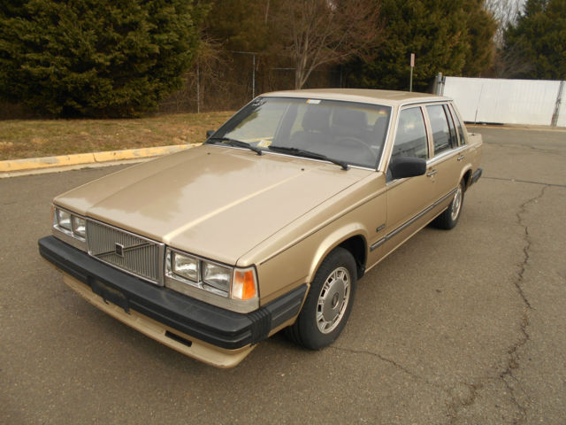 1988 Volvo 740 GLE Sedan 4-Door - photo 2