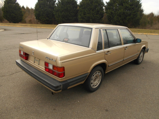 1988 Volvo 740 GLE Sedan 4-Door - photo 6