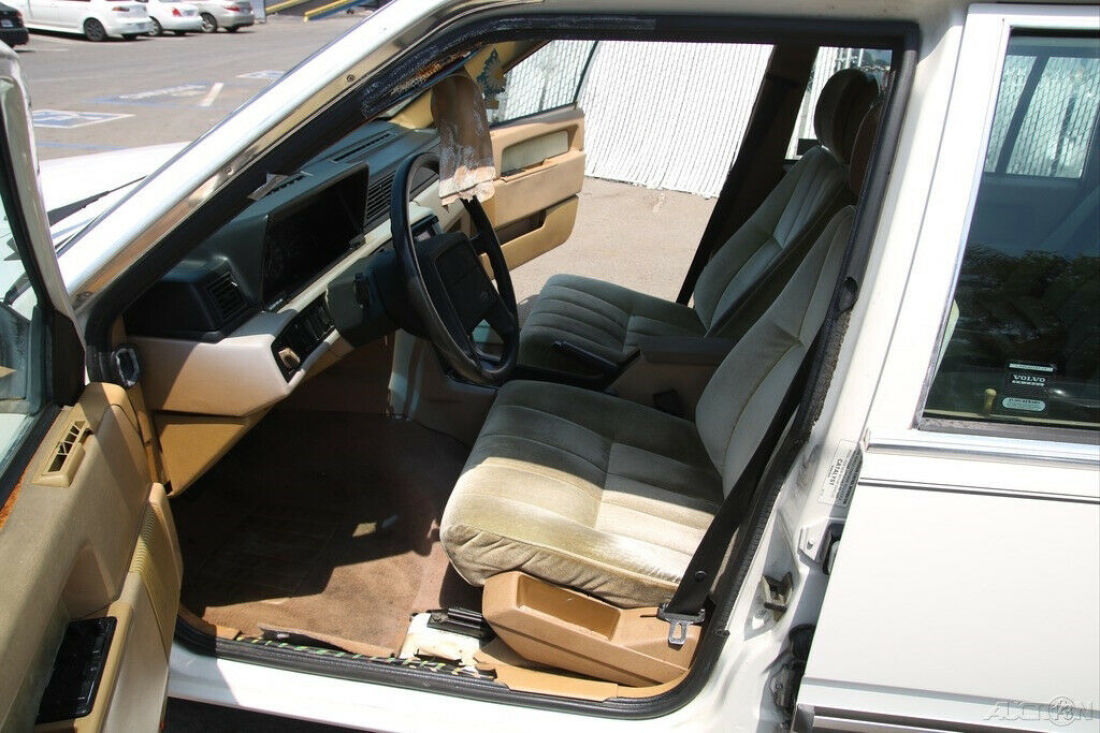 1988 Volvo 740 GLE - photo 11