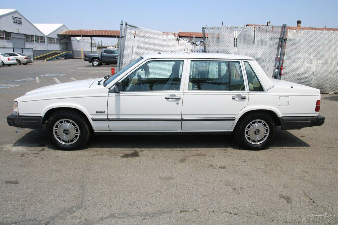 1988 Volvo 740 GLE - photo 2