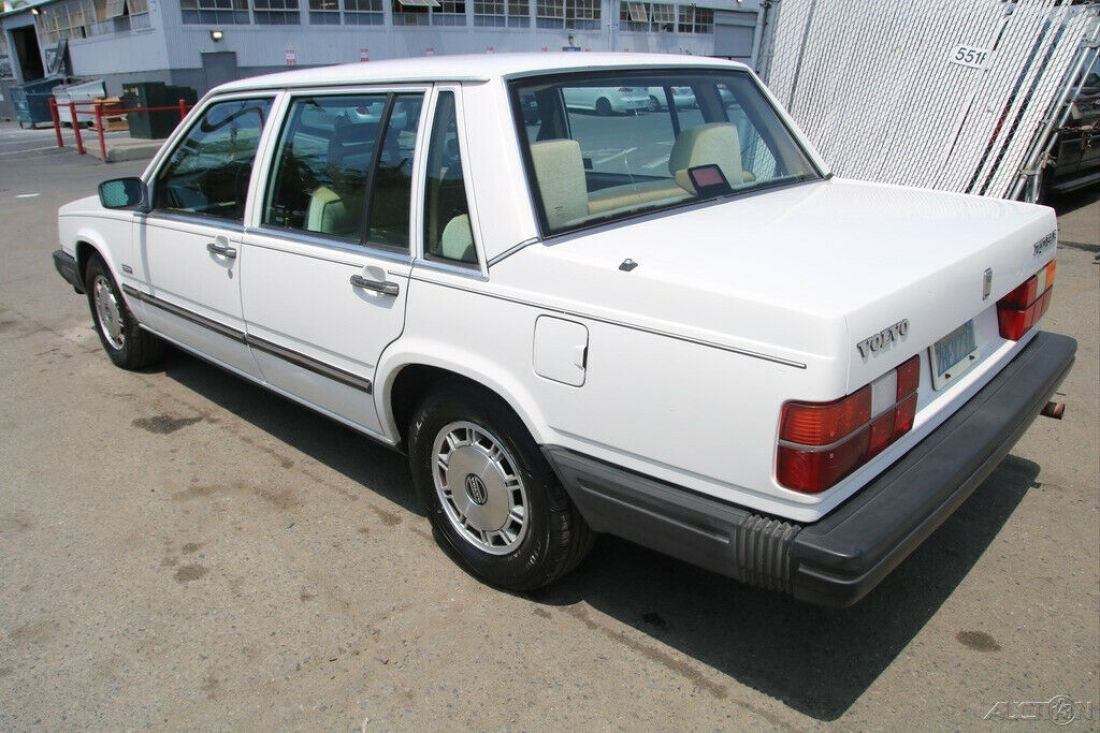 1988 Volvo 740 GLE - photo 3