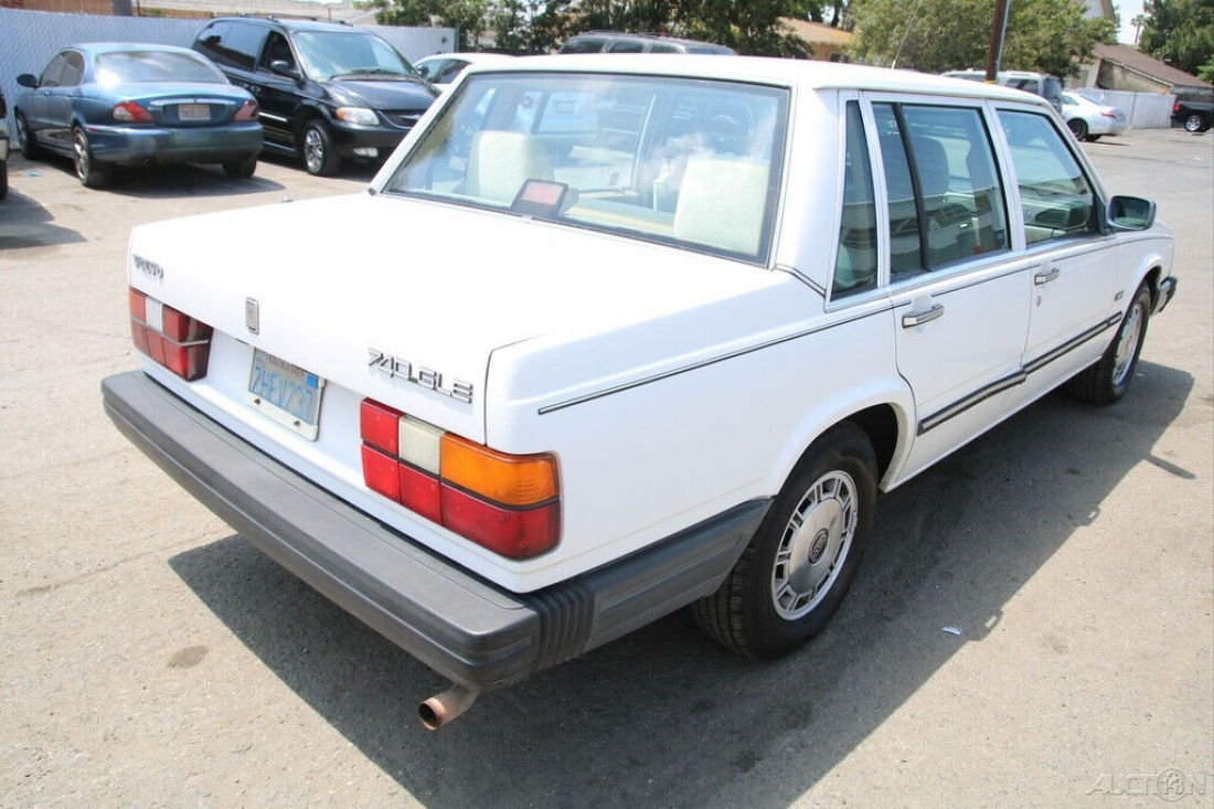 1988 Volvo 740 GLE - photo 5