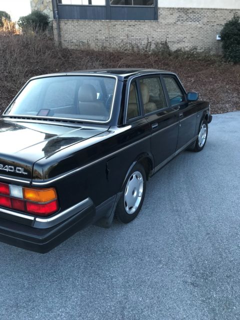 1988 Volvo 240 - photo 12