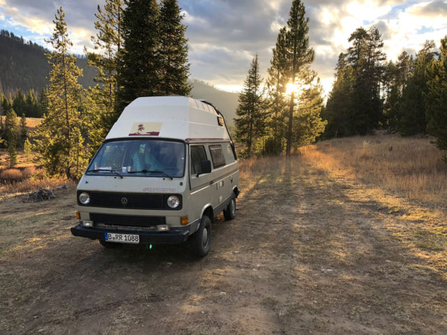 1988 VW T3 Syncro w/ insulated High Roof, 100w Renogy Solar & ARB awning 1988 Volkswagen Transporter T3 Syncro