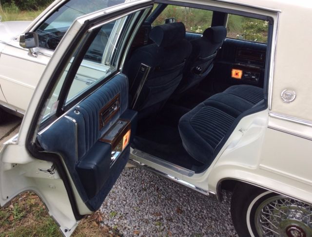 1988 Cadillac Brougham - photo 12
