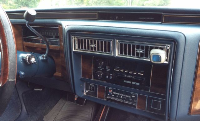 1988 Cadillac Brougham - photo 6