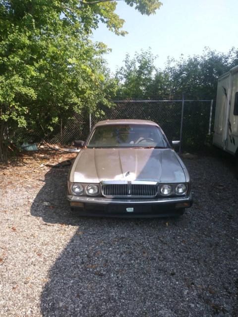 1988 Jaguar XJ6 - photo 3