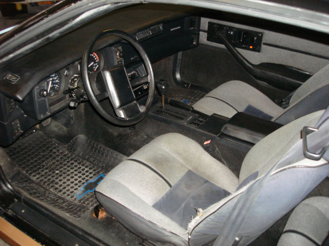 1988 Chevrolet Camaro Iroc-Z Coupe 2-Door - photo 12