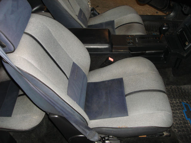 1988 Chevrolet Camaro Iroc-Z Coupe 2-Door - photo 13