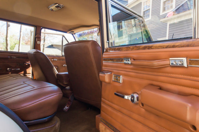 1984 Jeep Wagoneer 4-door - photo 11