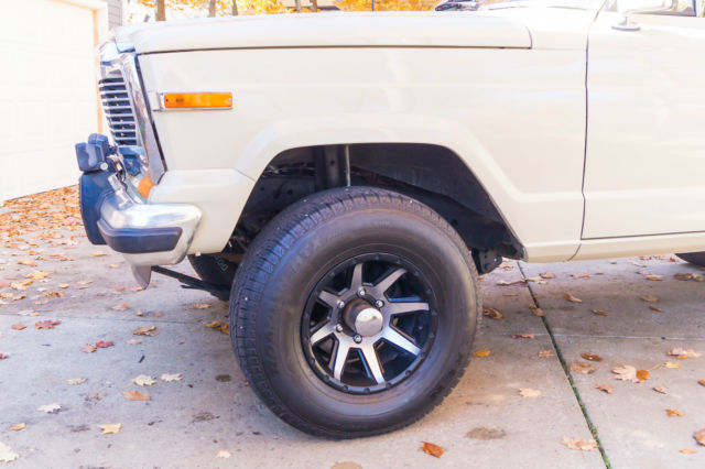 1984 Jeep Wagoneer 4-door - photo 4