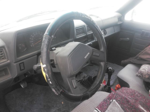 1988 Toyota SR5 White - photo 11