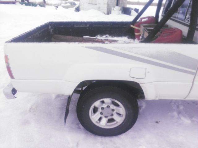 1988 Toyota SR5 White - photo 4