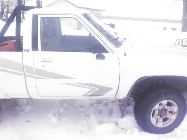 1988 Toyota SR5 White - photo 5