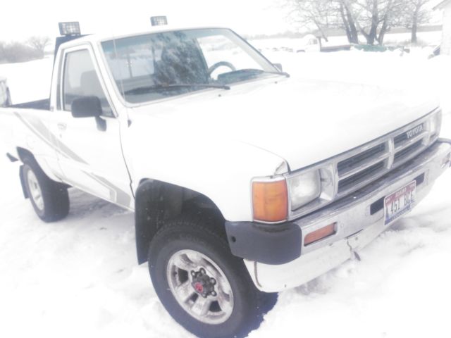 1988 Toyota SR5 White - photo 7
