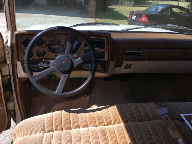 1989 Chevrolet Suburban Silverado - photo 8