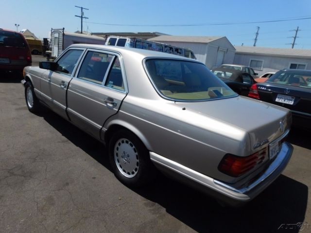 1989 Mercedes-Benz 400-Series 4 Dr - photo 6
