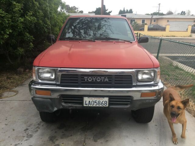 1989 5 Speed Manual Toyota Pickup 4x4 with Locking Hubs. Family Owned Since New 1989 Toyota Other