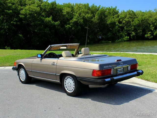 1989 Mercedes-Benz 500-Series 560 SL 2dr Convertible - photo 5