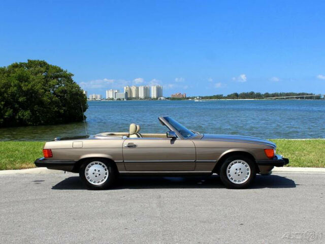 1989 Mercedes-Benz 500-Series 560 SL 2dr Convertible - photo 8