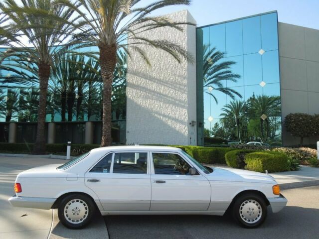 1989 Mercedes-Benz 500-Series