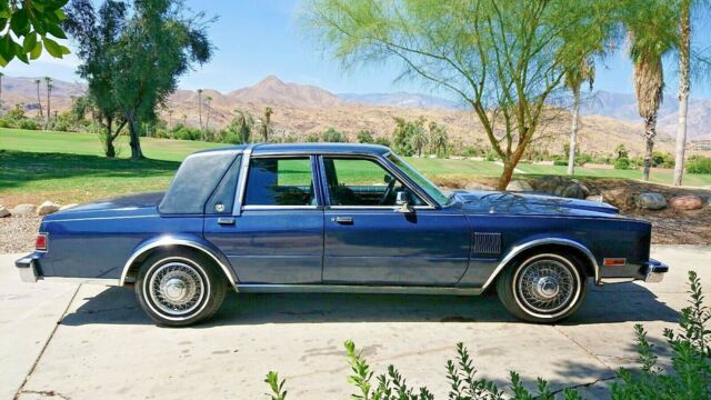 1989 5th Avenue with Factory Drivers Side Airbag / Low Low 15k miles/ Cold A/C ! 1989 Chrysler Fifth Avenue Leather