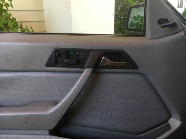 1989 Mercedes-Benz 300-Series - photo 9
