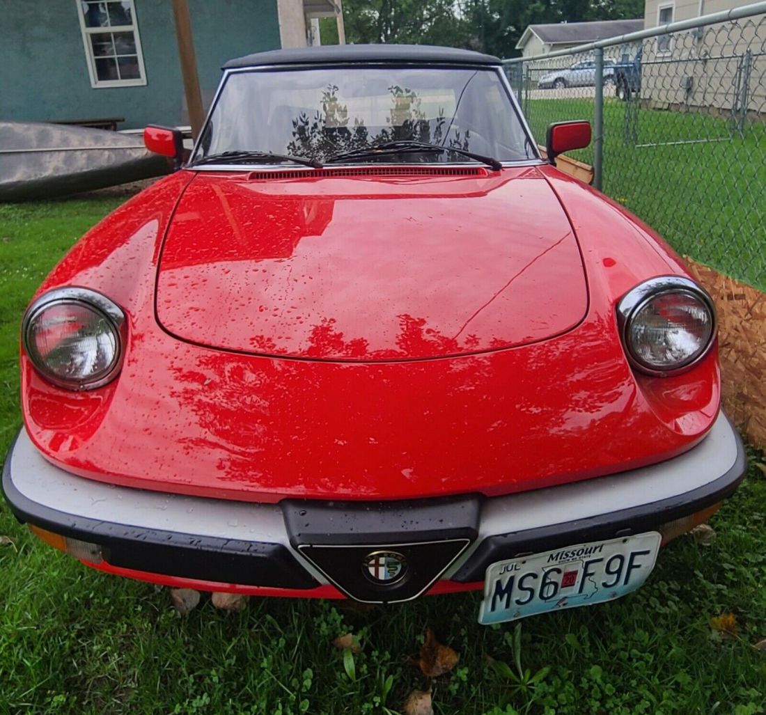 1989 Alfa Romeo Spider Convertible Red RWD Manual GRADUATE 1989 Alfa Romeo Spider GRADUATE